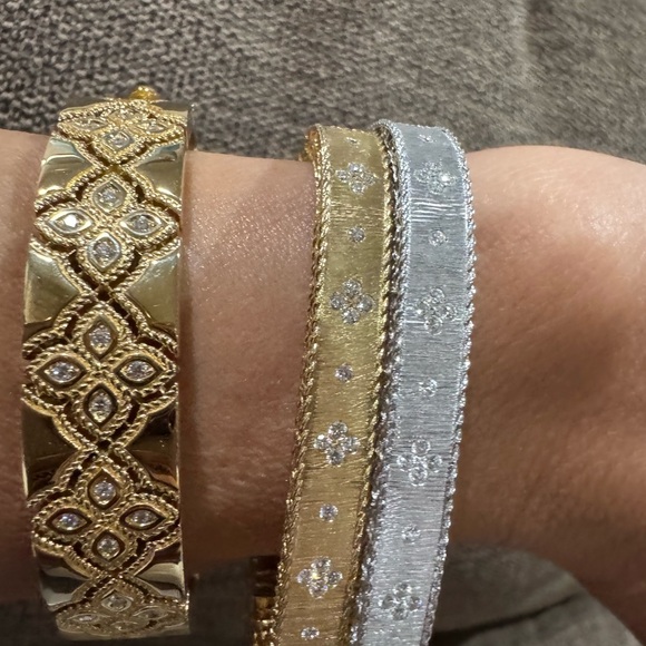 Roberto Coin Princess Diamond Bangle Bracelet 18K White Gold. - Picture 5 of 16